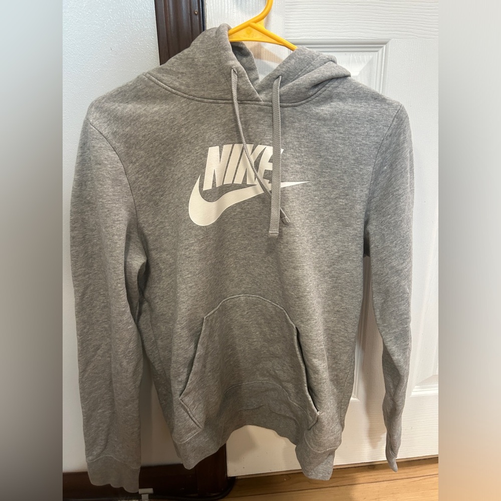Nike sweatshirt